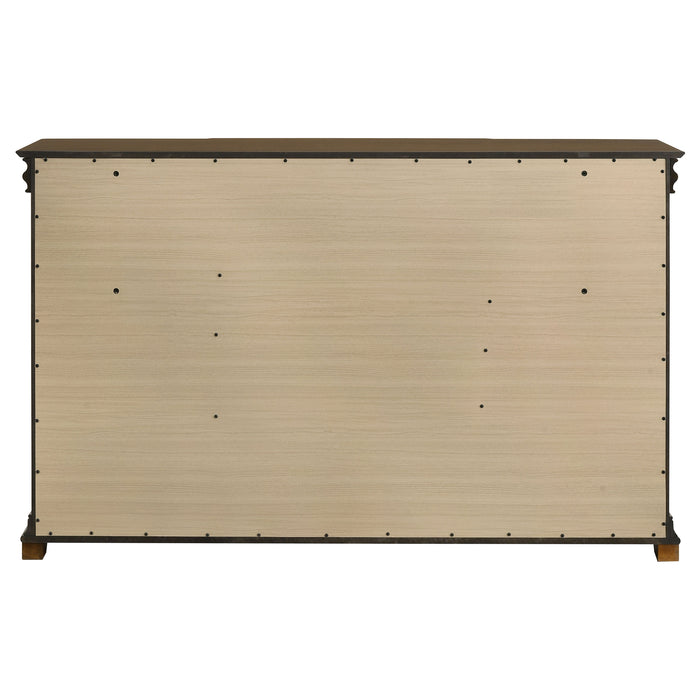 Garland Dresser