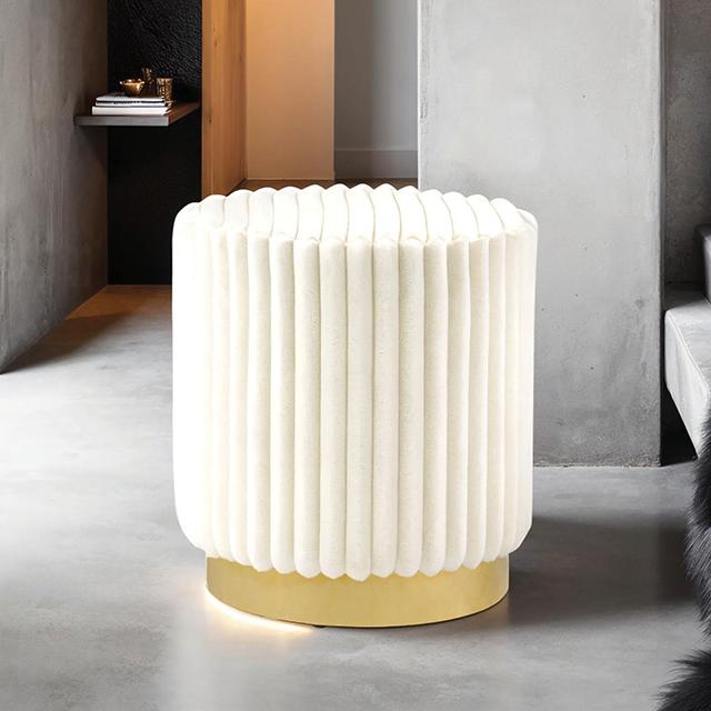 Yolanda Stool